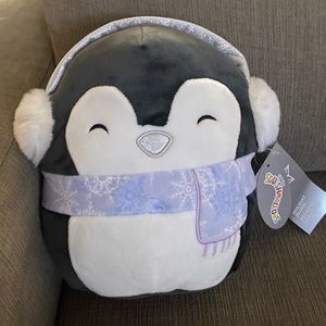 bnwt 8” winter holiday penguin squishmallow ❄️